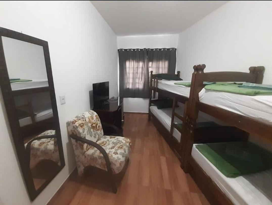 Quarto Duplo com Banheiro Compartilhado